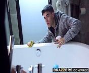 Brazzers - Mommy Got Boobs - Leigh Darby Jordi El Nino Polla from jordi el nino polla orgy 3 milfs
