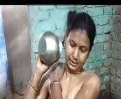 Desi Bhabhi Piss in Mouth and Enjoy in Bath from pissing in bath