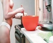 Cooking experience with Yvie Lowe from topless tanning sweety
