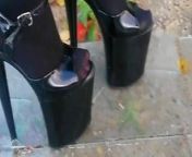 Lady L walking xtreme high heels glas road.(video short ver) from صور ازبار ورعان حلوين عربيgla