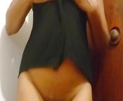 Sexy Girl Is Pissing & Horny on the Bed from asian lebisan black pee panty pussy