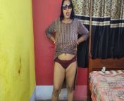 Horny Indian young mom twerking her big ass on the floor from sizzling sulagna hot desi videos latest