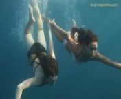 Naked girls on Tenerife having fun in the water from 国产66av一卡二卡在线（17cg fun） sea
