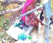 Village Bhabhi bathing open from village girl bath in open