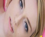 Hot blonde close show pussy and tits in 4K Closeup from sareelifting show pussy
