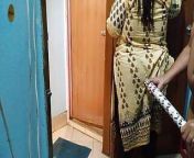 Neighbor fucks Tamil hot aunty while sweeping the house - Indian Sex from tamil hot sothu video