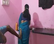 Stepmother was washing dishes in the kitchen and young boy I had sex with her from tamil aunty dress washing sex