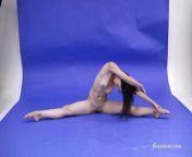 Upside down spreads and acrobatics from Galina Markova from upsidedowm naked