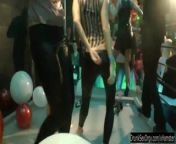 Club chicks dancing erotically from white chick erotic dance with tarun arora from loveguru 3gp