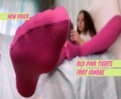 Pink tights foot ignore teaser from haylee feet in chilling with baby