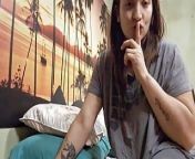 Stepmom rubs herself on camera for her lover from oncam