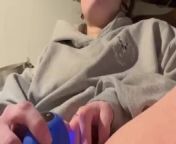 I can’t stop cumming, watch how wet my fat pussy gets from neko girl masturbates and gets orgasm on snapchat with her hands tied