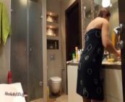 OMG! FUCK WIFE'S BEST FRIENDIN BATHROOM WHEN THE WIFE WAS IN SHOWER! WILL SHE NOTICE? from thirisa bathroom se