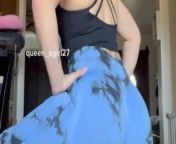Thick sexy pawg stretches in leggings and strips naked to ride dildo from twerk pawg