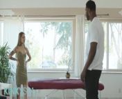 Kinky Spa - Vanessa Vega Gets A Different Massage Experience As A Gift From A Client from sxà